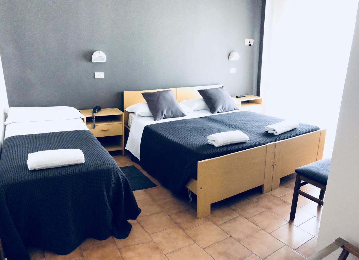 Hotel Aplo - Breakfast Experience Cervia Ngoại thất bức ảnh