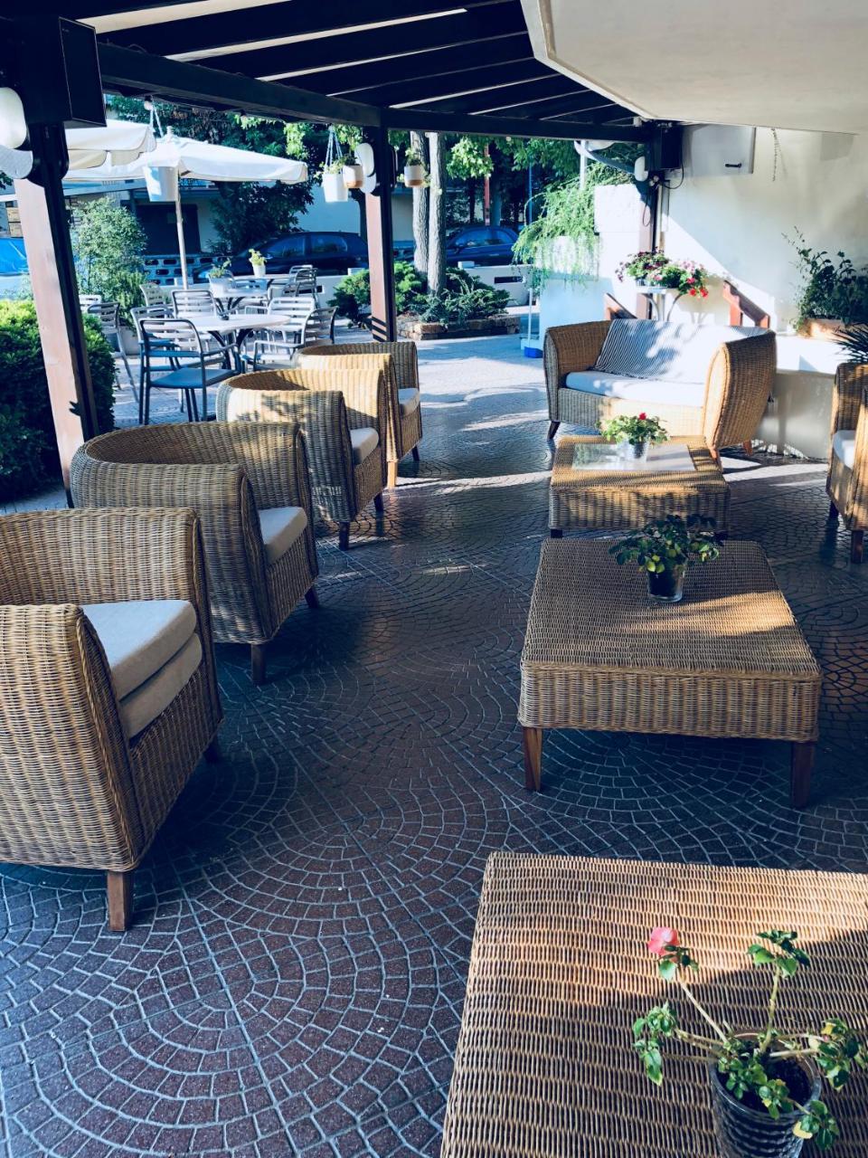 Hotel Aplo - Breakfast Experience Cervia Ngoại thất bức ảnh