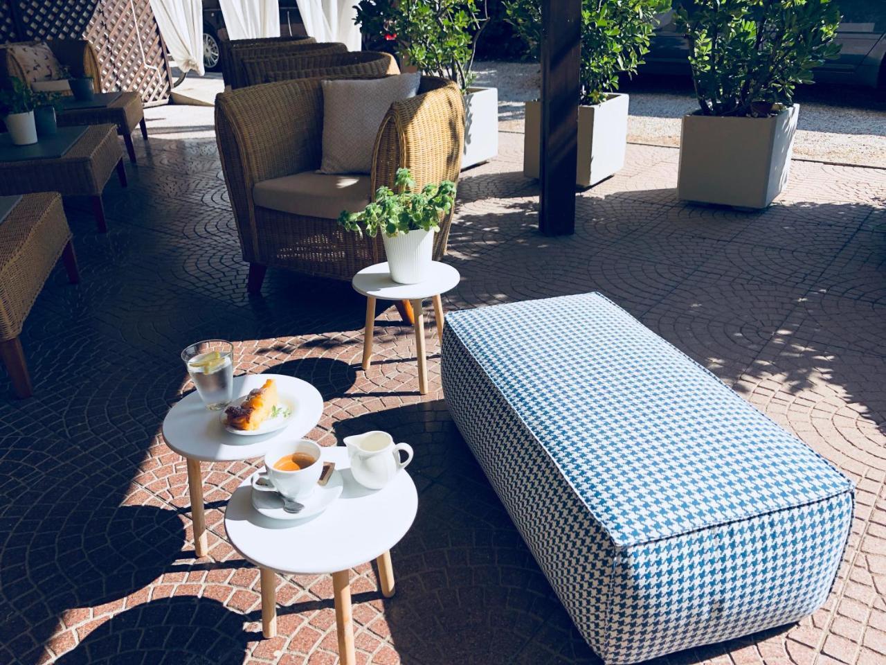 Hotel Aplo - Breakfast Experience Cervia Ngoại thất bức ảnh